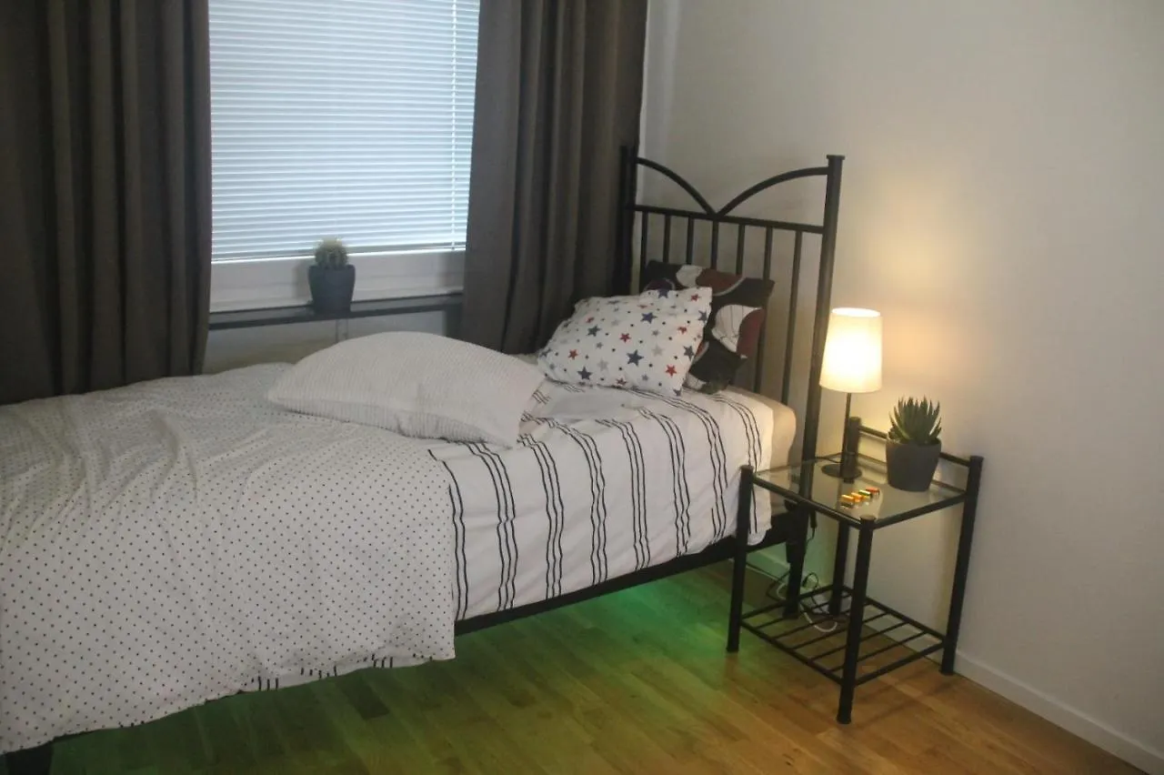 דירה Fully Furnished Room For Rent In Märsta שבדיה