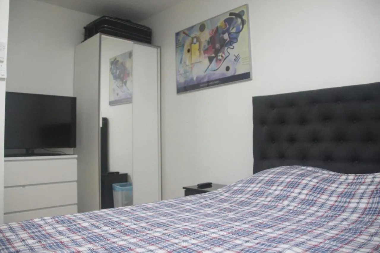 דירה Fully Furnished Room For Rent In Märsta